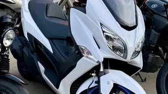 Suzuki Burgman AN 400 (2017 - 20) usata