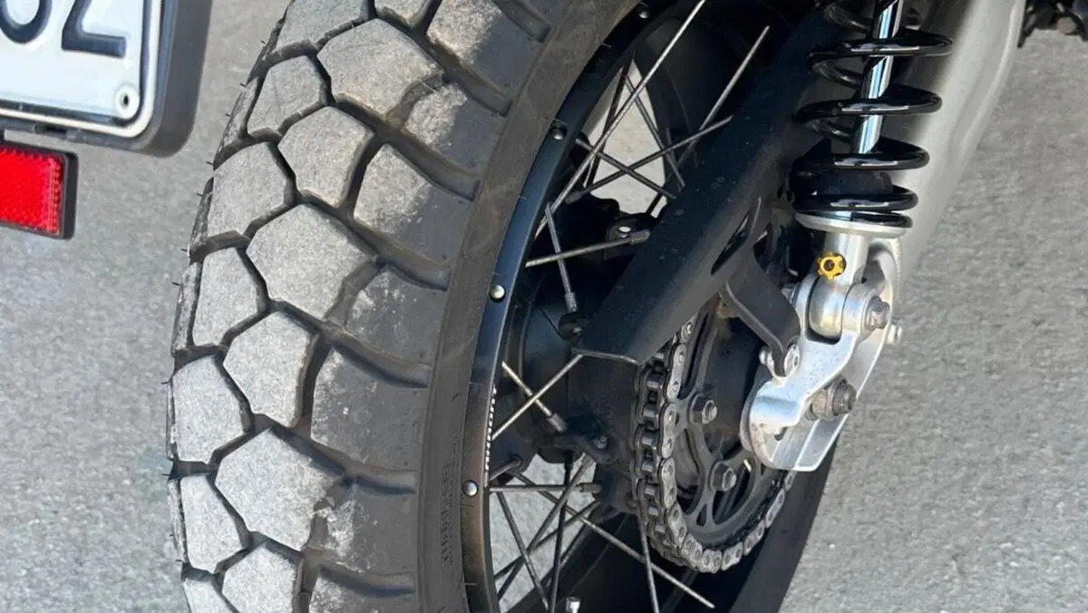 Triumph Scrambler 1200 XE (2021 - 23)  (6)