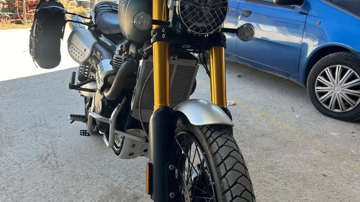 Triumph Scrambler 1200 XE (2021 - 23)  (10)