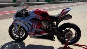 Ducati Panigale V4 (2022 - 24)  (2)