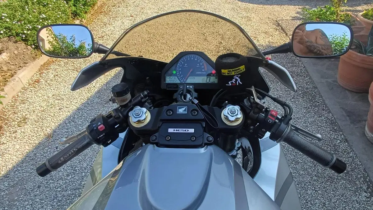 Honda CBR 1000 RR Fireblade (2006 - 07)  (3)