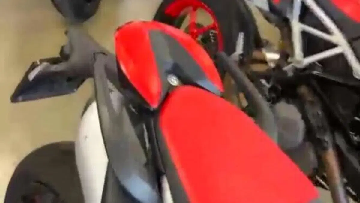 Ducati Hypermotard 950 RVE (2022 - 25)  (2)