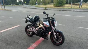 Suzuki GSR 600 (2006 - 11)  (2)