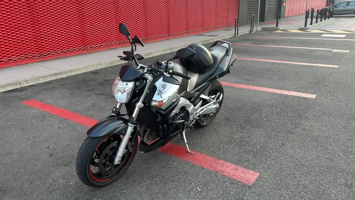 Suzuki GSR 600 (2006 - 11)  (3)