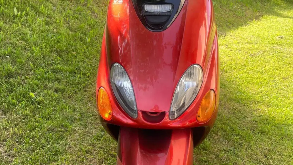 Yamaha Majesty 125 (2000 - 06)  (2)
