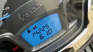 Vespa GTS 300 Touring ABS (2014 - 16)  (5)