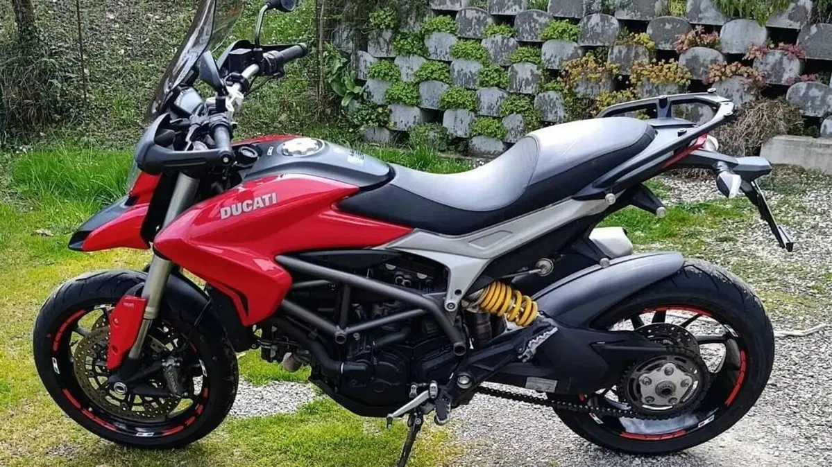 Ducati Hyperstrada 821 (2013 - 15)  (3)