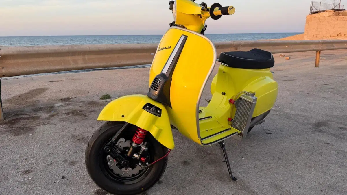 Piaggio Vespa 50 R  (13)