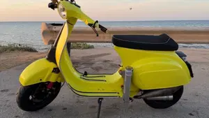 Piaggio Vespa 50 R  (14)