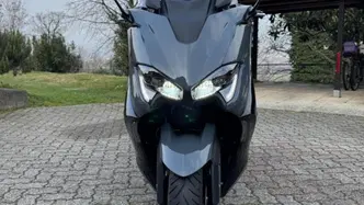 Yamaha T-Max 560 Tech Max (2021) usata