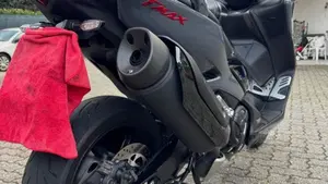 Yamaha T-Max 560 Tech Max (2021)  (4)