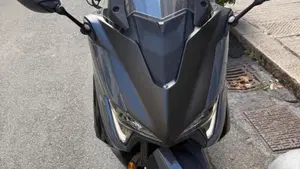 Yamaha T-Max 560 Tech Max (2021)  (6)