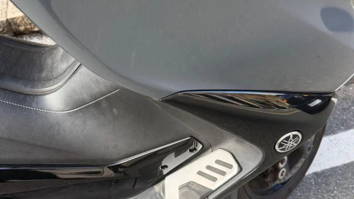 Yamaha T-Max 560 Tech Max (2021)  (8)