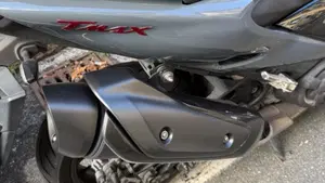 Yamaha T-Max 560 Tech Max (2021)  (13)