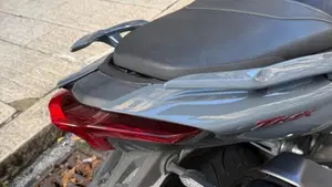 Yamaha T-Max 560 Tech Max (2021)  (15)