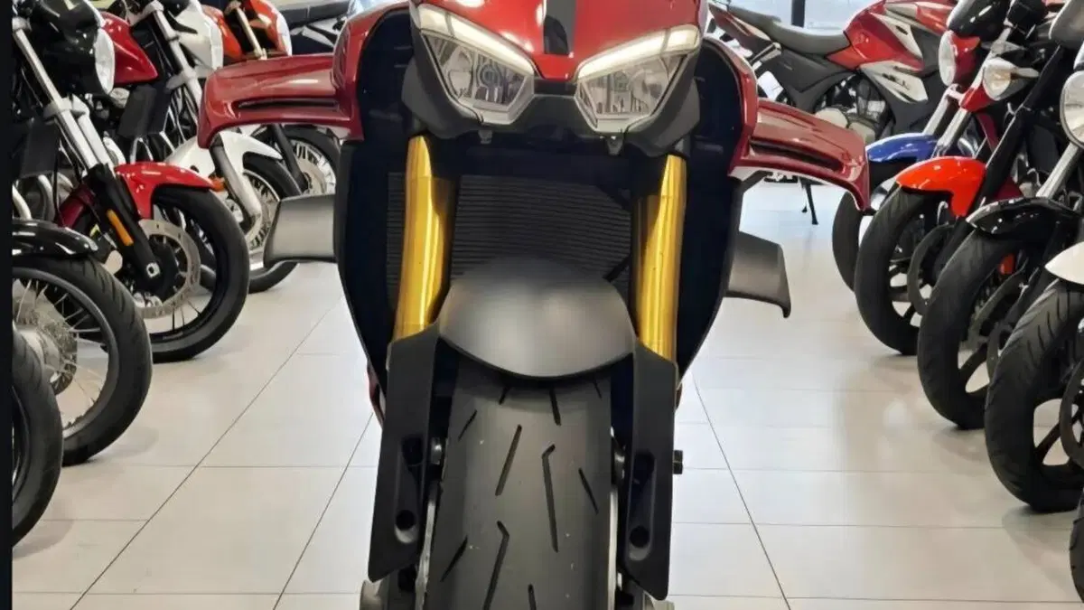 Ducati Streetfighter V4 S 100 (2026)  (4)