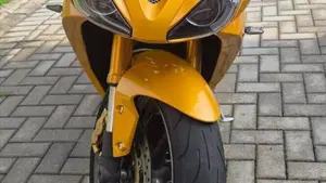 Triumph Daytona 675 (2006 - 08)  (2)