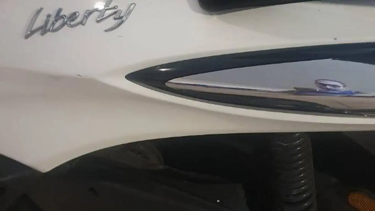 Piaggio Liberty 50 3V (2021 - 24)  (4)