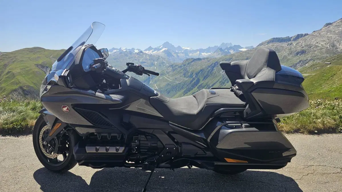 Honda GL 1800 Gold Wing Tour DCT & Airbag (2022 - 24)  (4)