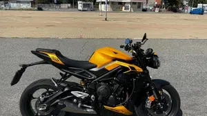 Triumph Street Triple 765 RS (2023 - 26) 