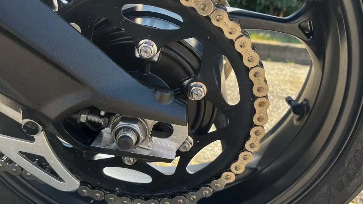 Triumph Street Triple 765 RS (2023 - 26)  (6)