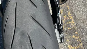 Triumph Street Triple 765 RS (2023 - 26)  (7)
