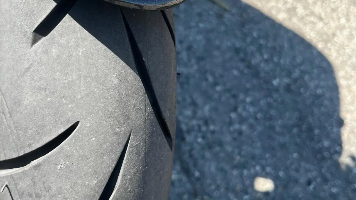 Triumph Street Triple 765 RS (2023 - 26)  (8)