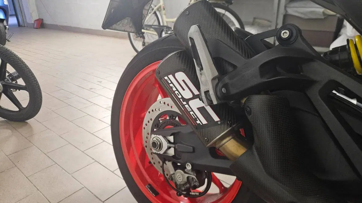 Ducati Monster 937 + (2021 - 25)  (3)