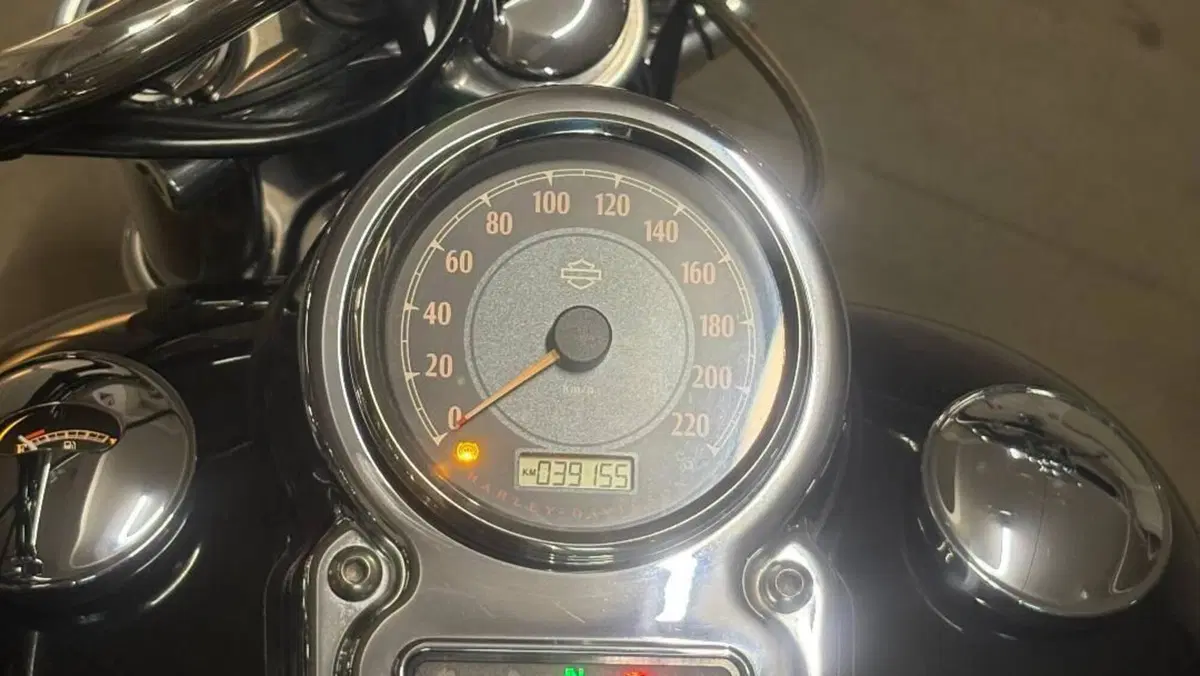 Harley-Davidson 1584 Super Glide Custom (2008 - 13) - FXDC  (7)