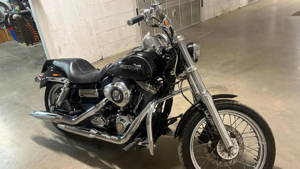 Harley-Davidson 1584 Super Glide Custom (2008 - 13) - FXDC  (9)