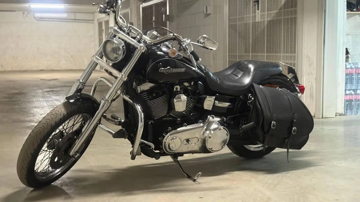 Harley-Davidson 1584 Super Glide Custom (2008 - 13) - FXDC  (11)