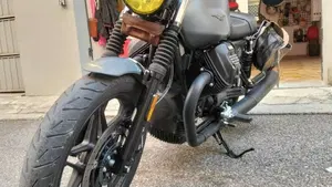 Moto Guzzi V7 III Stone (2017 - 20)  (3)