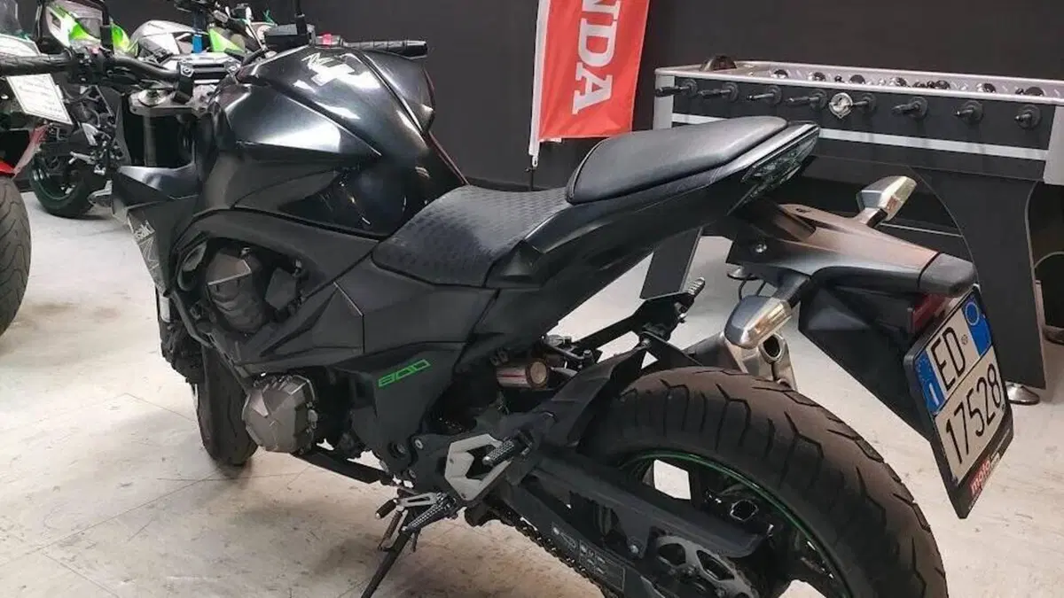 Kawasaki Z 800 e ABS (2012 - 16)  (3)