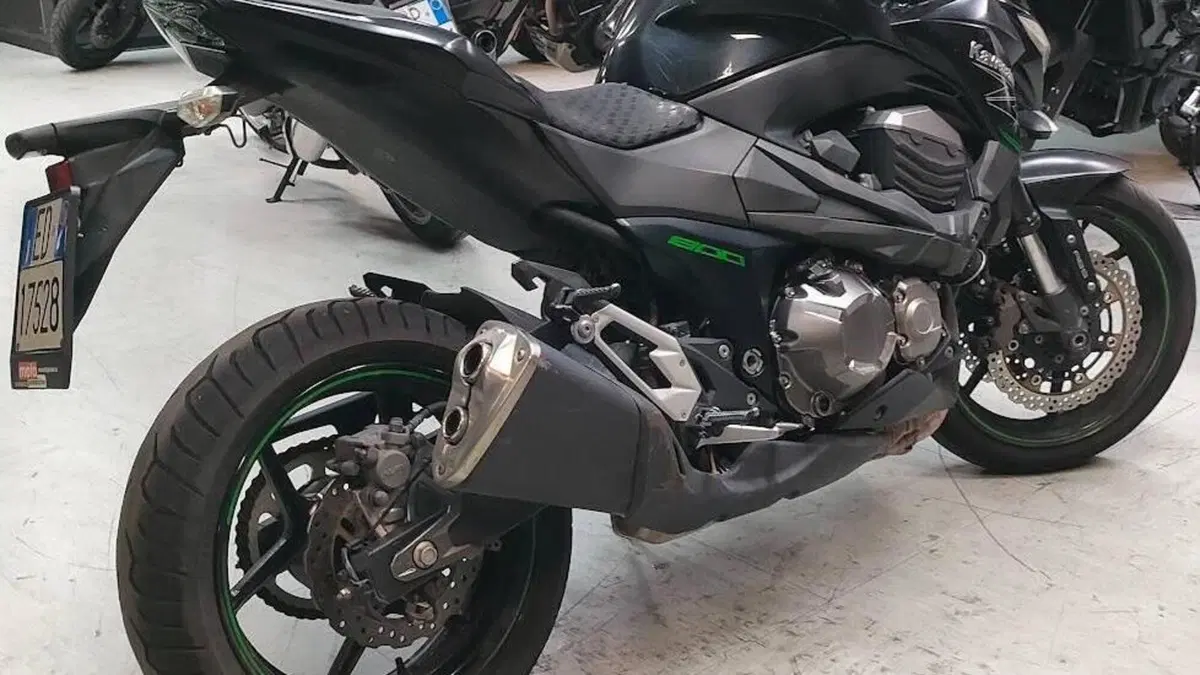 Kawasaki Z 800 e ABS (2012 - 16)  (6)