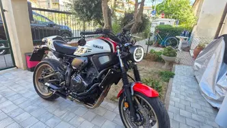 Yamaha XSR 700 (2021) usata