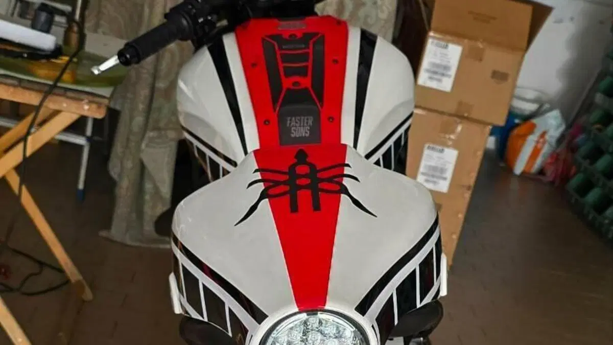 Yamaha XSR 700 (2021)  (2)