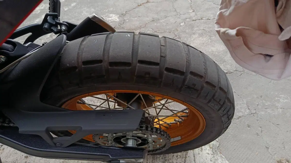 Moto Morini X-Cape 650 Gold Wheels Edition (2022 - 26)  (10)