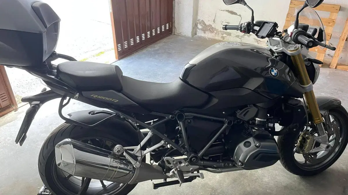 Bmw R 1200 R (2015 - 16)  (2)