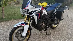 Honda Africa Twin CRF 1000L (2016 - 17) 