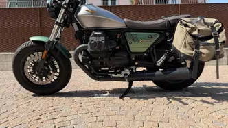 Moto Guzzi V9 Bobber Centenario (2021 - 22)