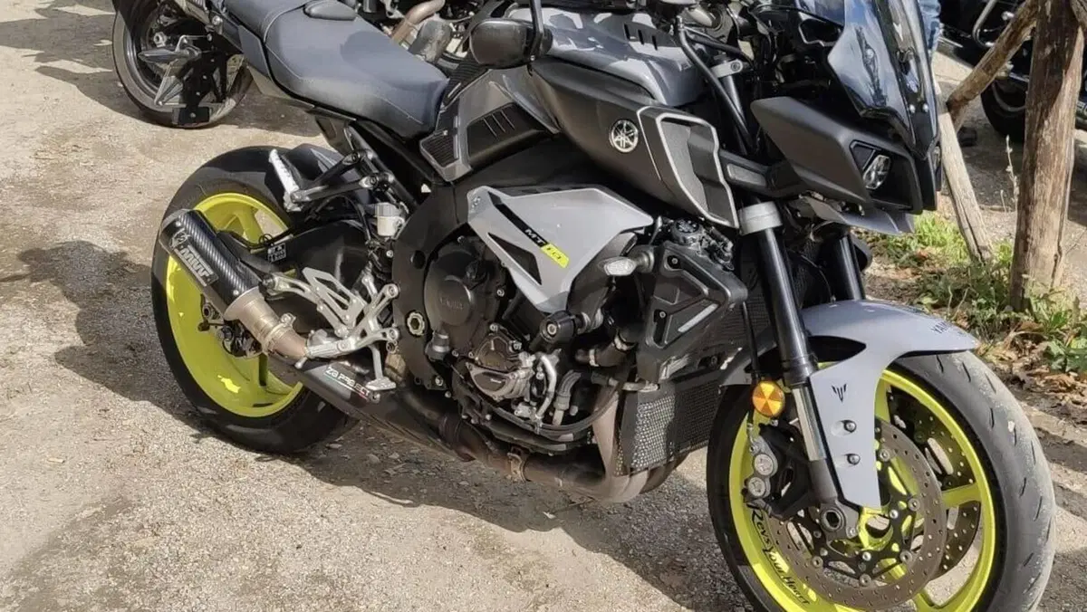 Yamaha MT-10 (2017 - 20)  (8)