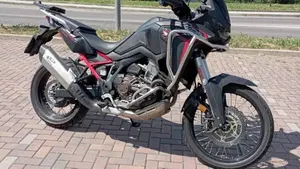 Honda Africa Twin CRF 1100L DCT (2020 - 21)  (2)
