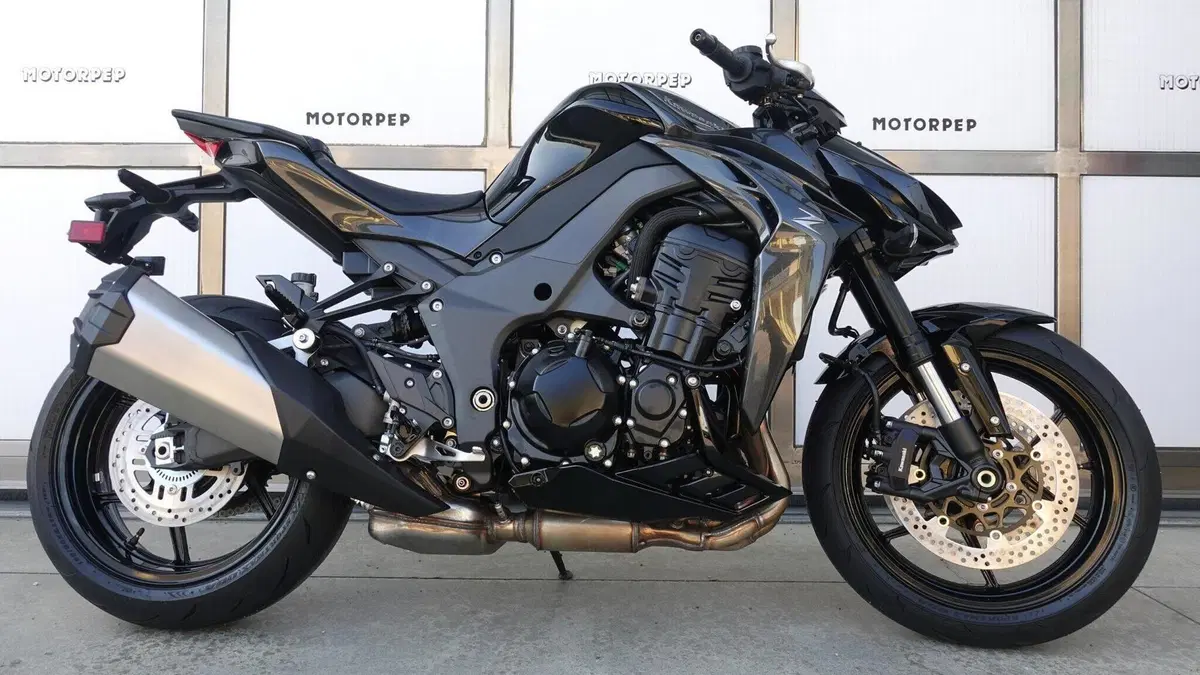 Kawasaki Z 1100 (2026)  (3)