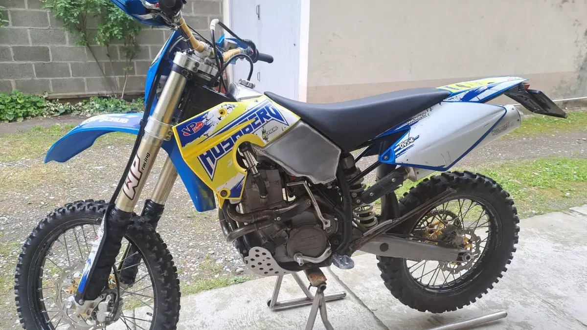 Husaberg FE 550 E  (2)