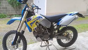 Husaberg FE 550 E  (2)
