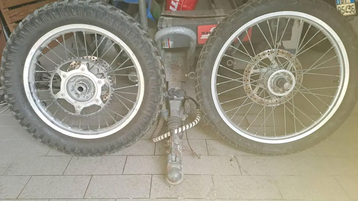 Husaberg FE 550 E  (5)