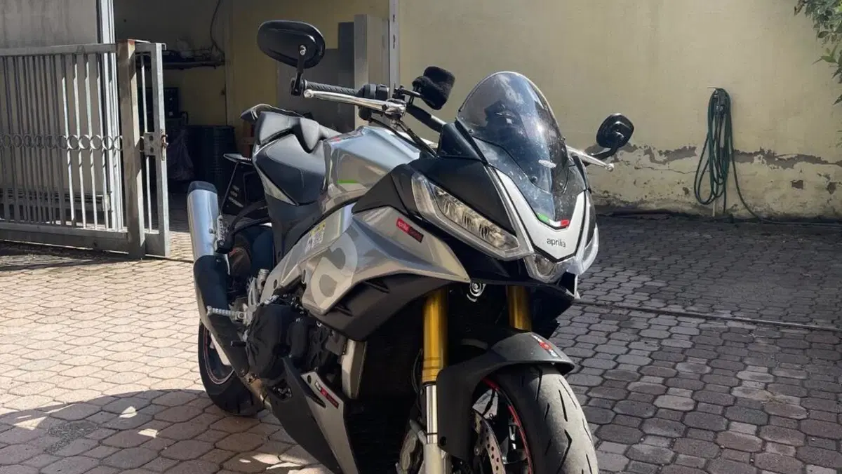 Aprilia Tuono V4 (2021 - 24)  (2)