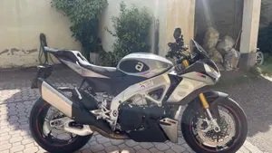 Aprilia Tuono V4 (2021 - 24)  (3)
