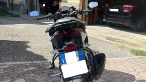 Aprilia Tuono V4 (2021 - 24)  (5)