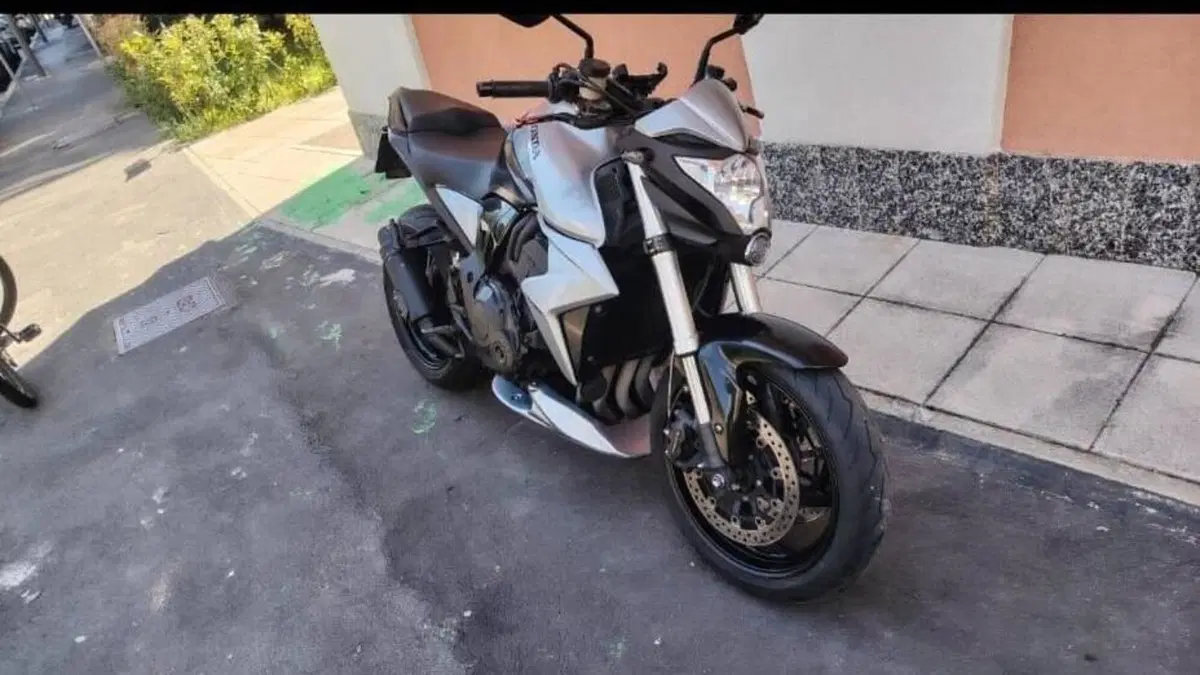 Honda CB 1000 R (2011 - 14)  (2)